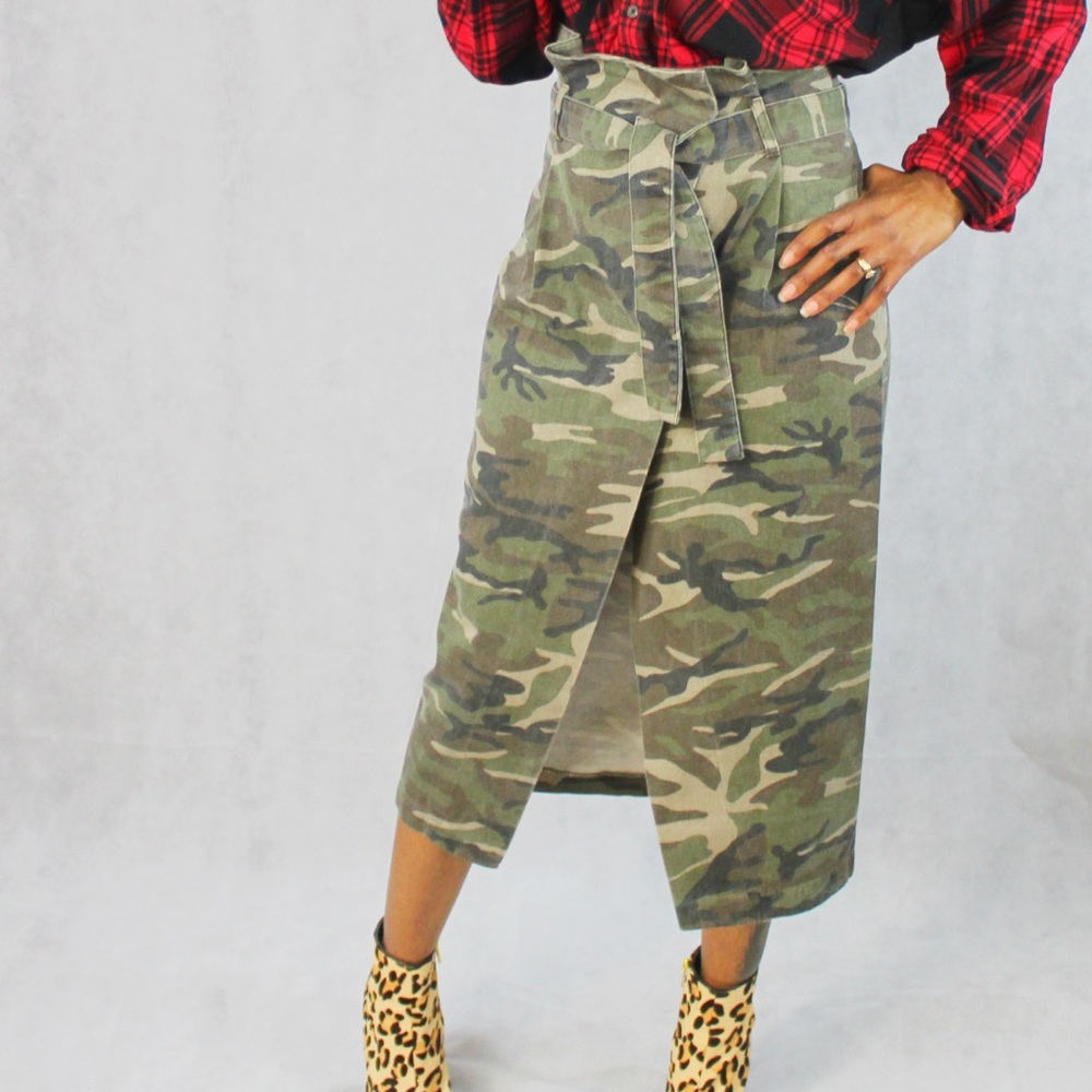 Paper bag high waisted camouflage skirt